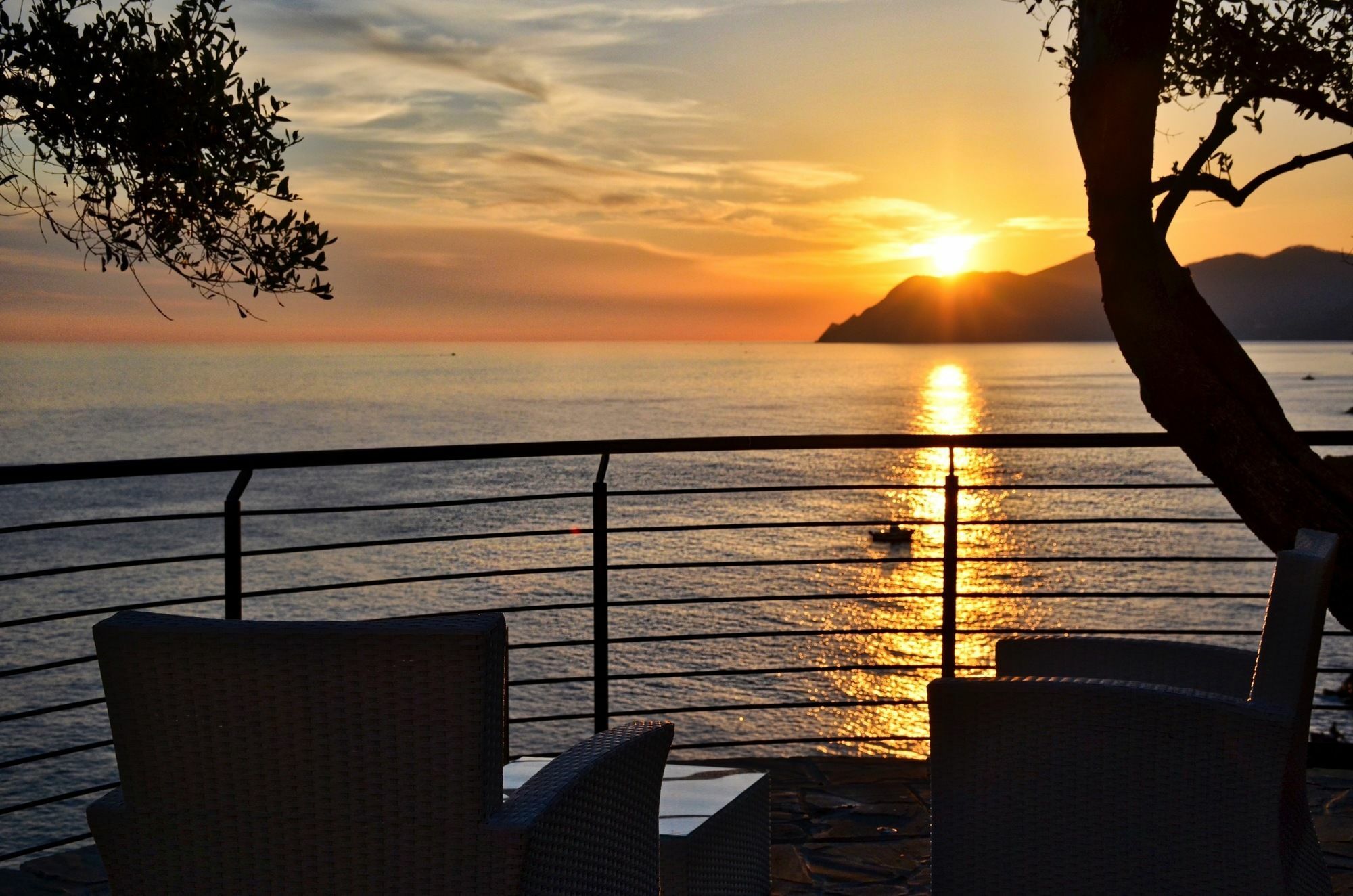 Creuza De Mae Hotel Riomaggiore Ngoại thất bức ảnh